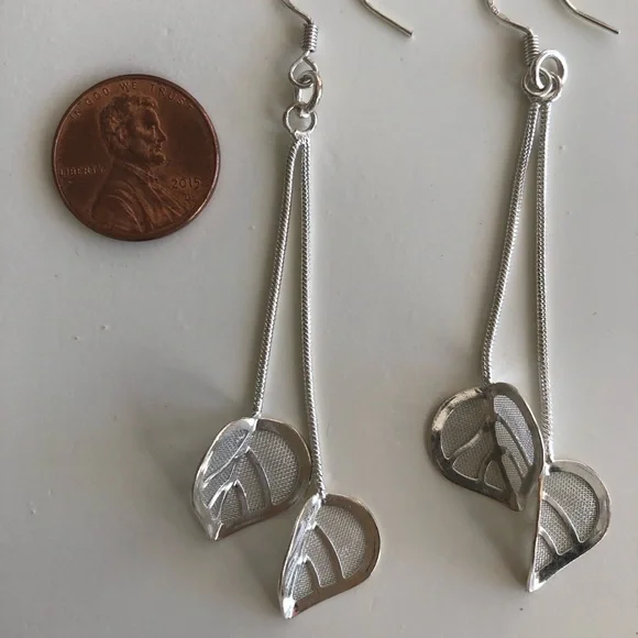 Sweet Valentine Heart-Shaped Leaves Dangle from Silver-Toned Earrings - Picture 4 of 7